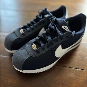 Nike Men's Cortez Navy and White Sneakers